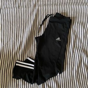 ✰ Adidas capri legging ✰